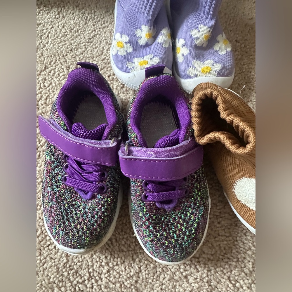 Toddler bundle shoes size 6